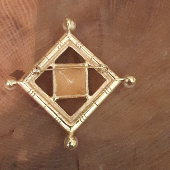 Designer Brooch Susan Miller Burrows - Picture 2 of 3